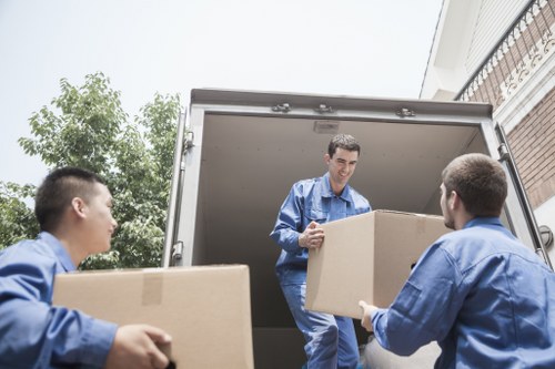 Planning a local move with the right removal truck